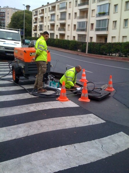 20081028134226-photo