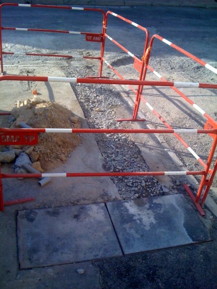 20091001173516-photo