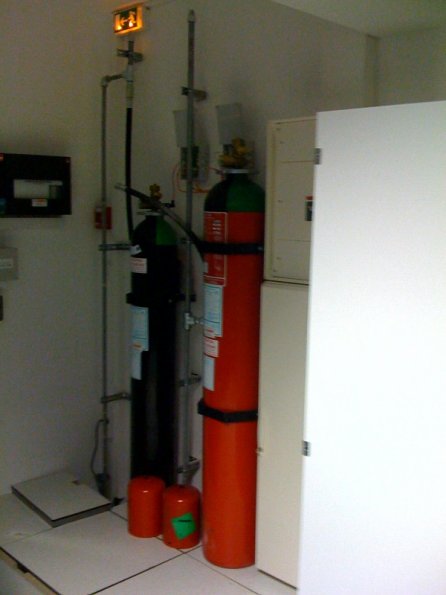 20081118140655-photo